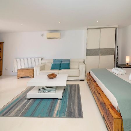 Villa Near Ibiza Town Sleeps 11 To 13 Guests Can Furnet Экстерьер фото