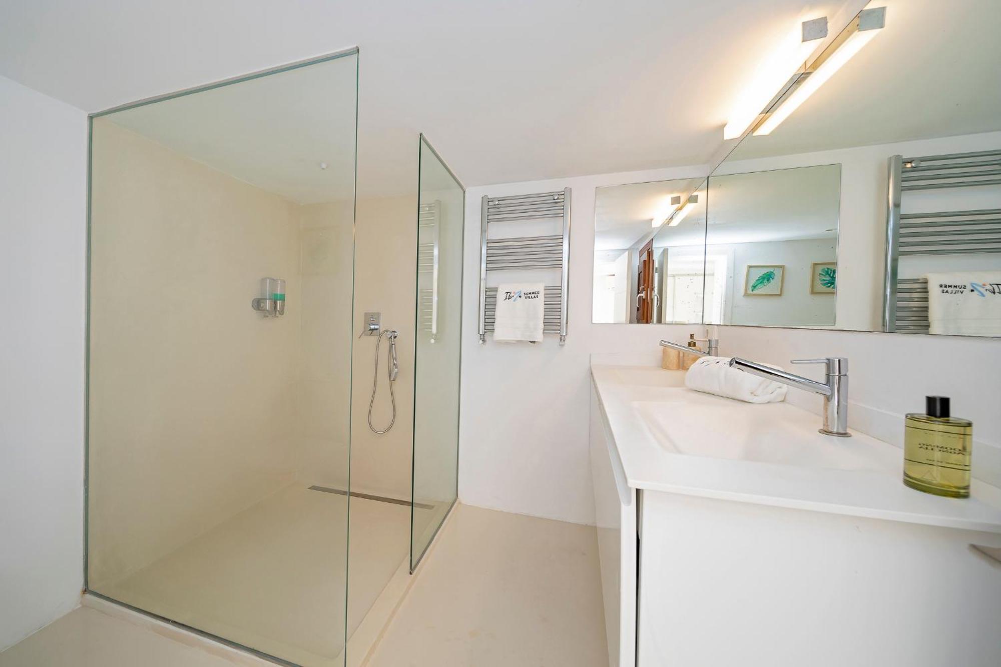Villa Near Ibiza Town Sleeps 11 To 13 Guests Can Furnet Экстерьер фото