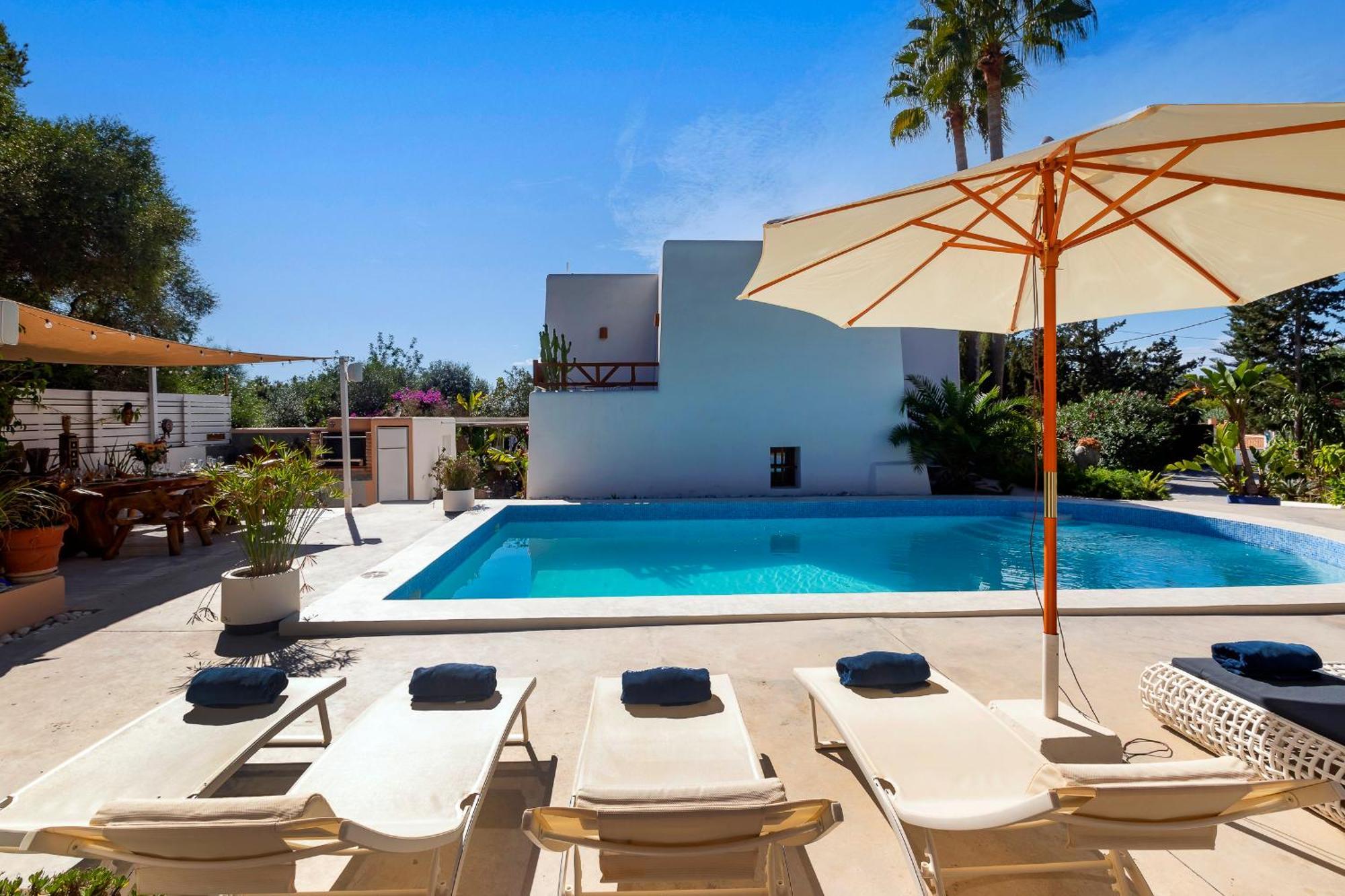 Villa Near Ibiza Town Sleeps 11 To 13 Guests Can Furnet Экстерьер фото